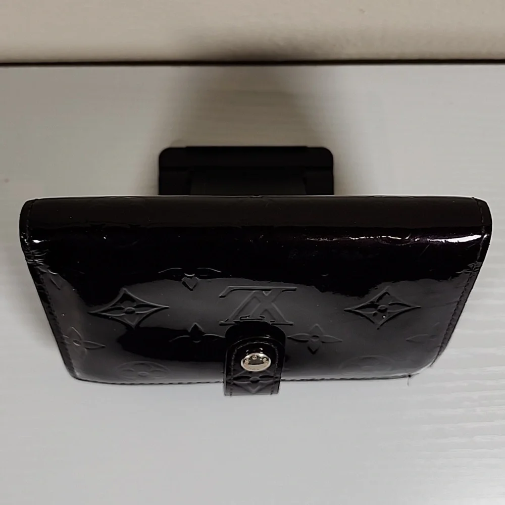 Louis Vuitton Monogram Vernis Wallet In Amarante - Picture 4 of 11